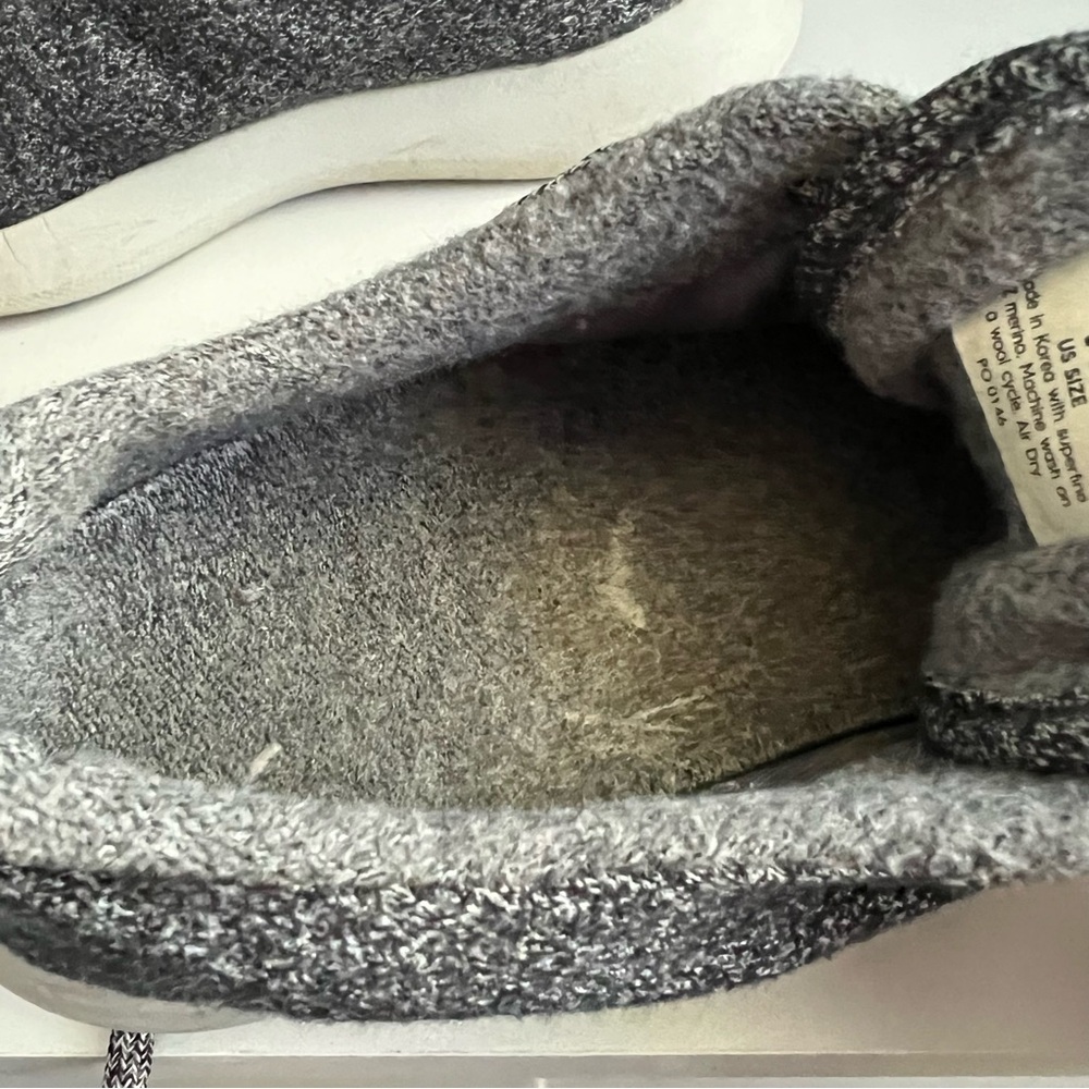 ALLBIRDS Gray White Wool Runners in Size 9 - Picture 3 of 10